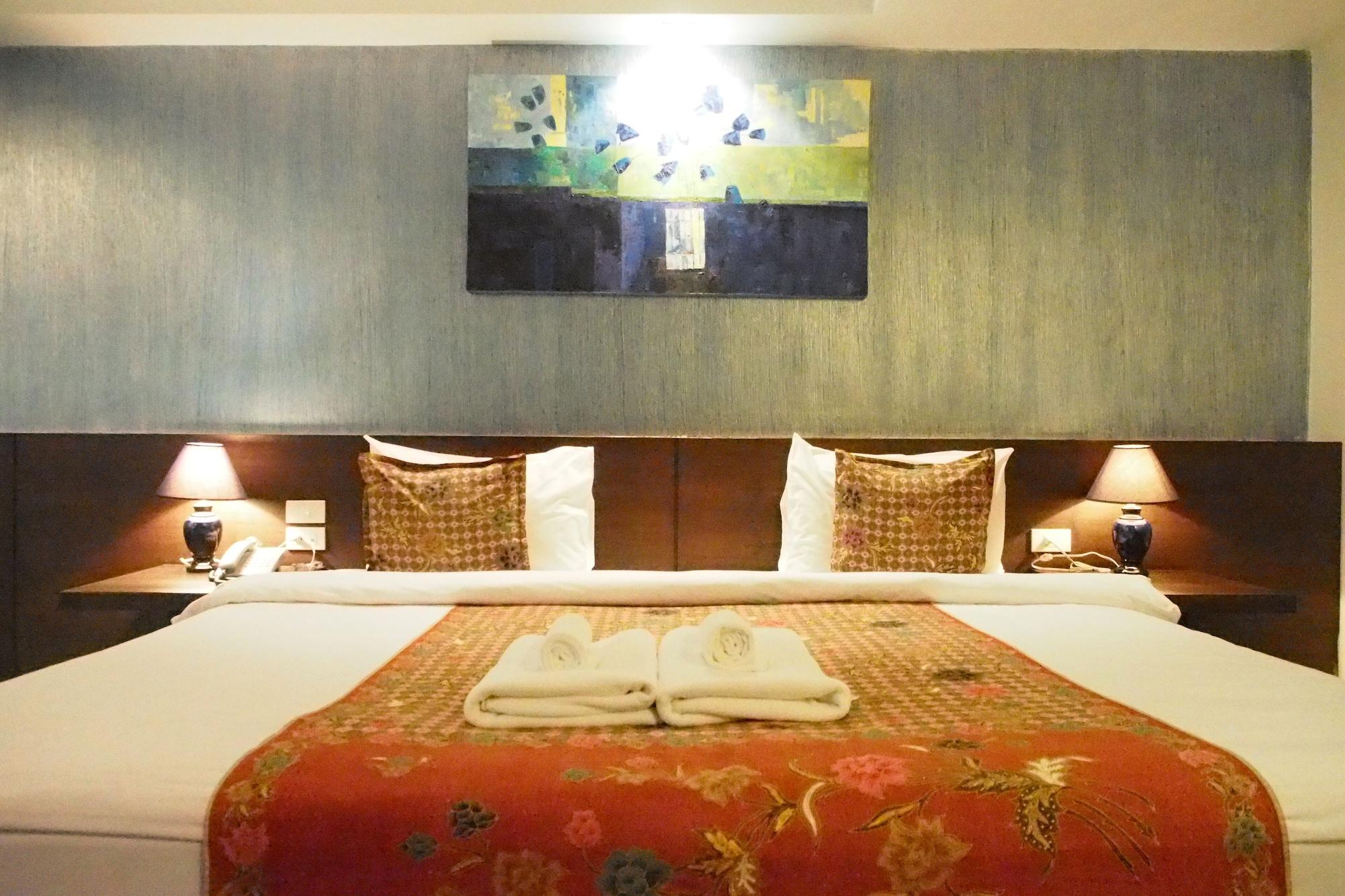 班素旺塔威酒店 布吉 外观 照片